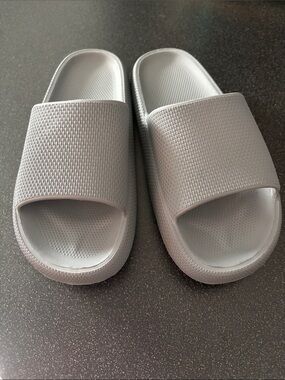 Women Slide Slipper Sandals - Grey Comfortable  Slides
